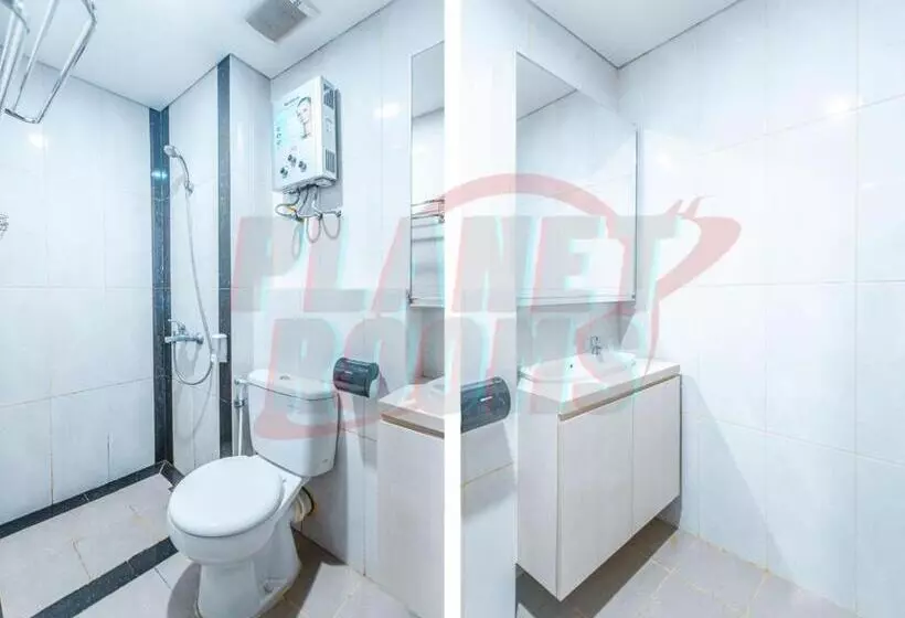 Hotelli 8rooms At Grand Kamala Lagoon