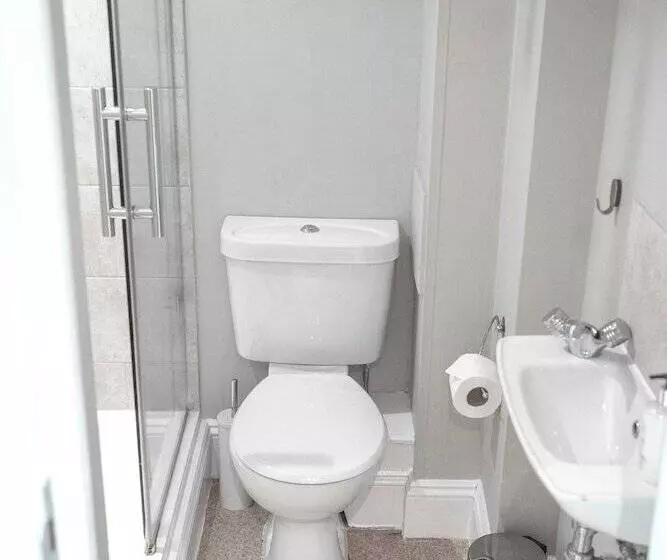 هتل Saltwater Guest House