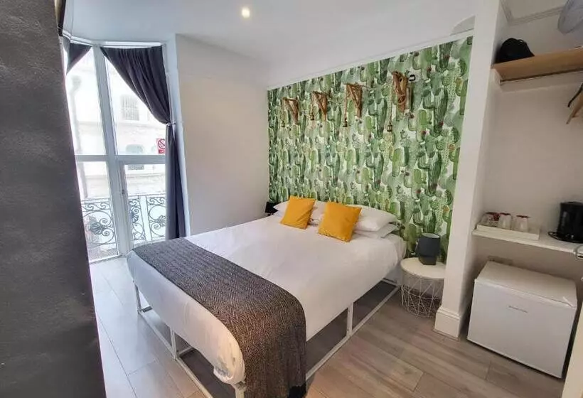 هتل Saltwater Guest House
