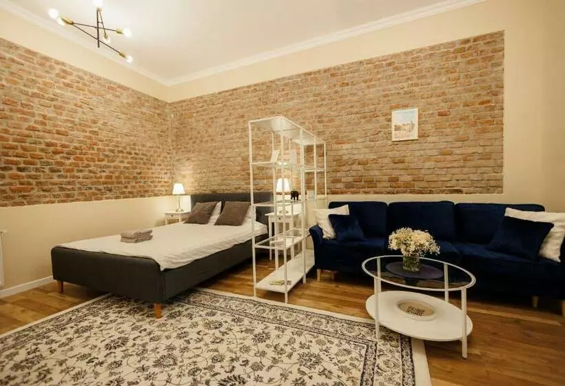 Jolie Flat In The Heart Of The City