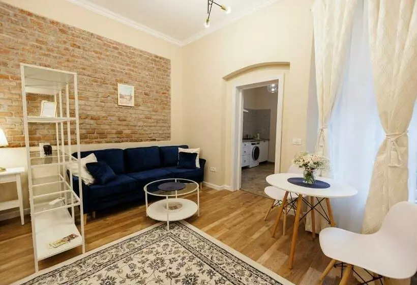Jolie Flat In The Heart Of The City