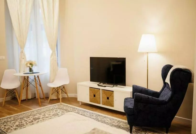 Jolie Flat In The Heart Of The City