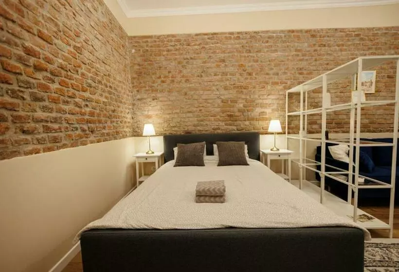 Jolie Flat In The Heart Of The City
