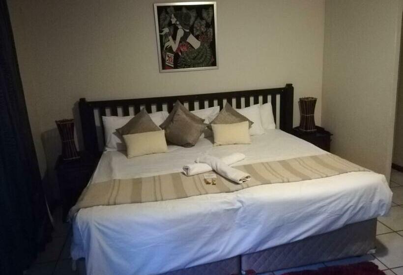 ペンション Harties Lake House   10 Sleeper Hartbeespoort Dam