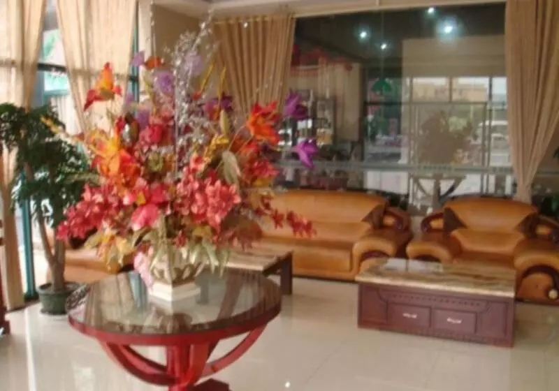 Отель Greentree Inn Wuxi Huishan District Taihu Huanle Garden Qianqiao Express