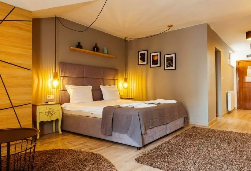 ホテル семеен хотел аризона