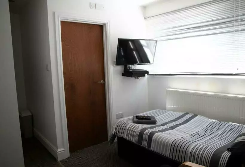 Majatalo Bursar Street 21