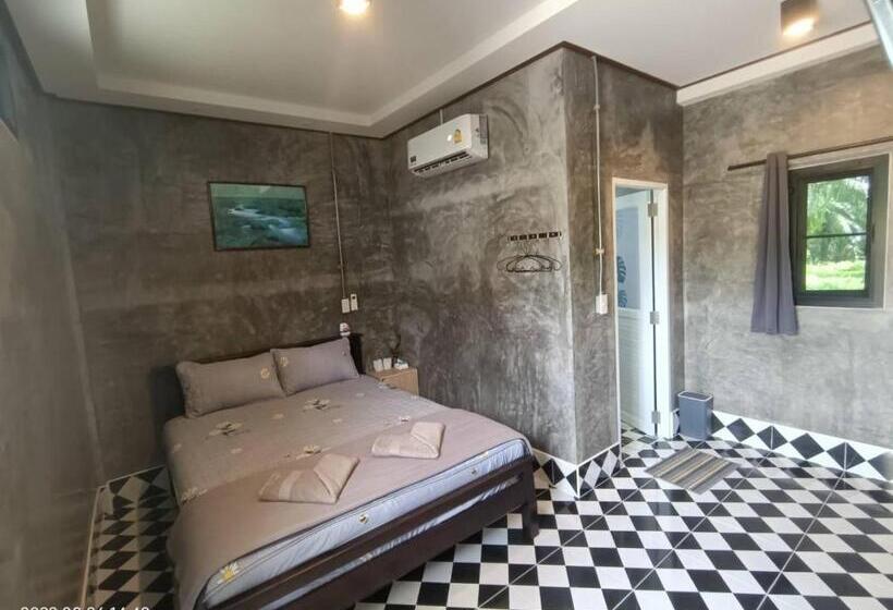 هتل ชาลีรีสอร์ท ชุมพร