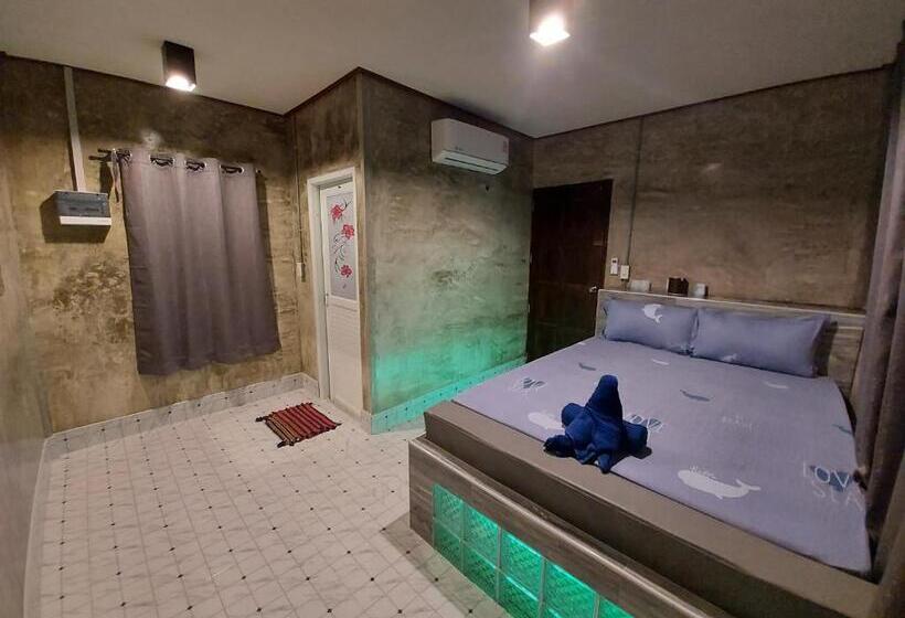 هتل ชาลีรีสอร์ท ชุมพร