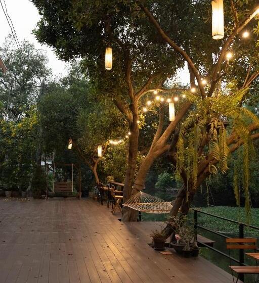 فندق Banmai87 Guest House บ้านไม้87 เกสต์เฮ้าส์