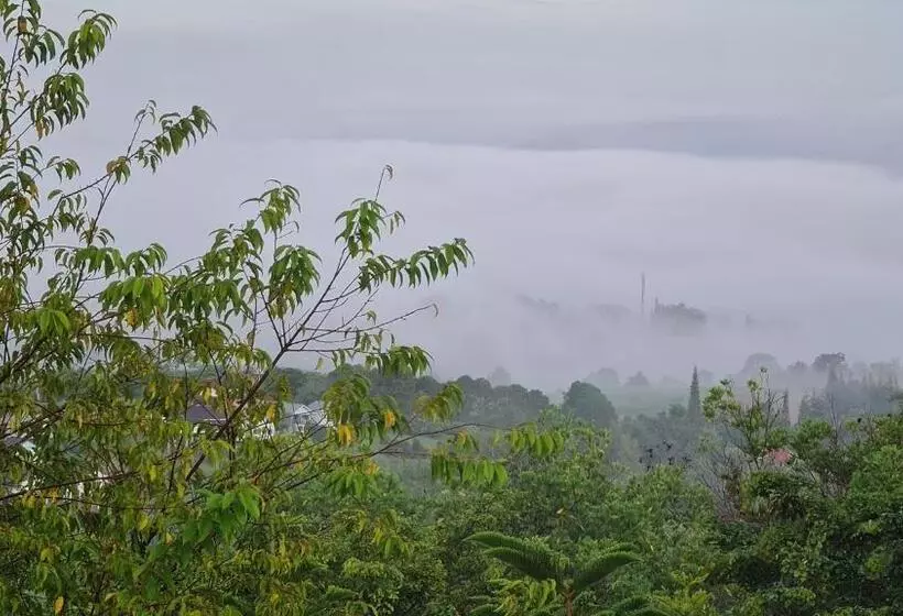 Majatalo ภูน้ำทิพย์ รีสอร์ท