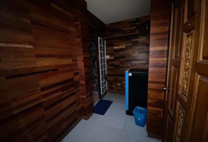 โรงแรมภูน้ำฟ้า   Phunumfha Hotel ชุมแพ