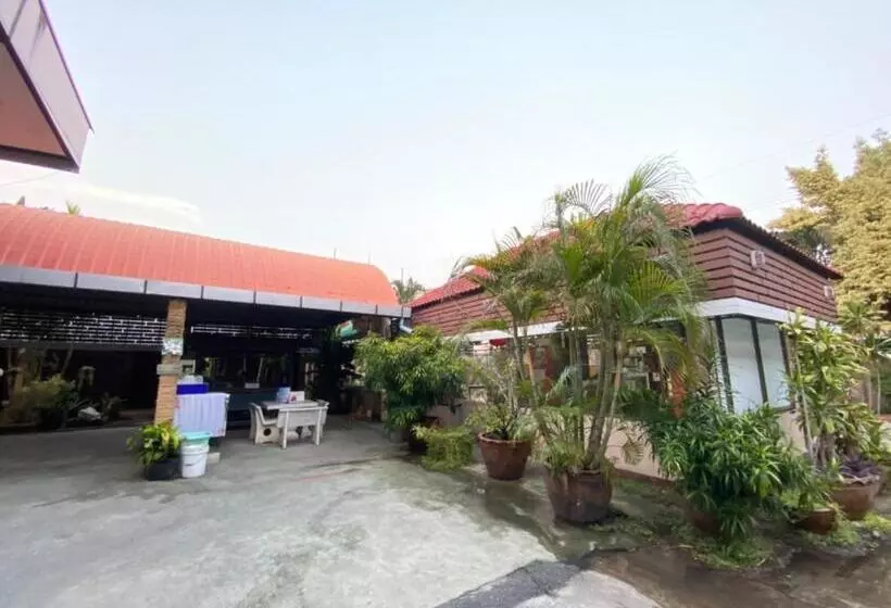 โรงแรมภูน้ำฟ้า   Phunumfha Hotel ชุมแพ