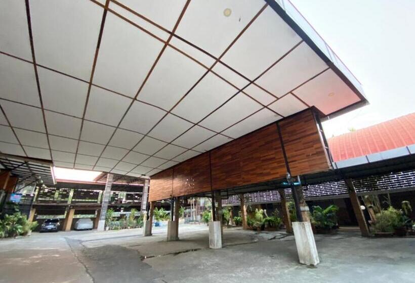 โรงแรมภูน้ำฟ้า   Phunumfha Hotel ชุมแพ