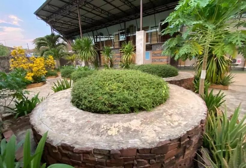 โรงแรมภูน้ำฟ้า   Phunumfha Hotel ชุมแพ