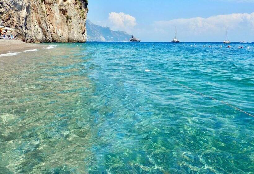 پانسیون L Antica Casa A Beautiful View