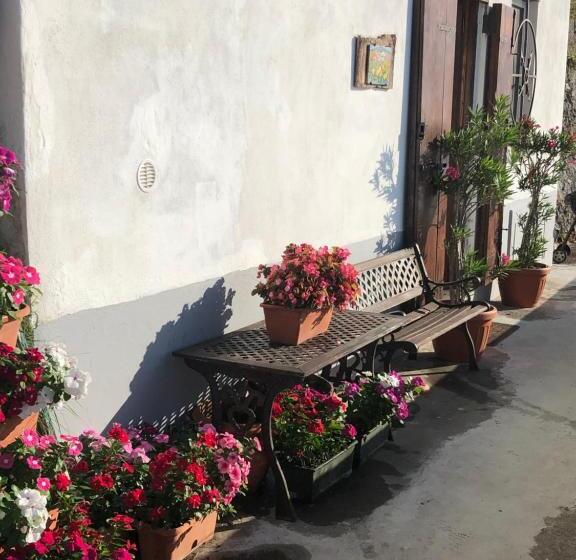 پانسیون L Antica Casa A Beautiful View