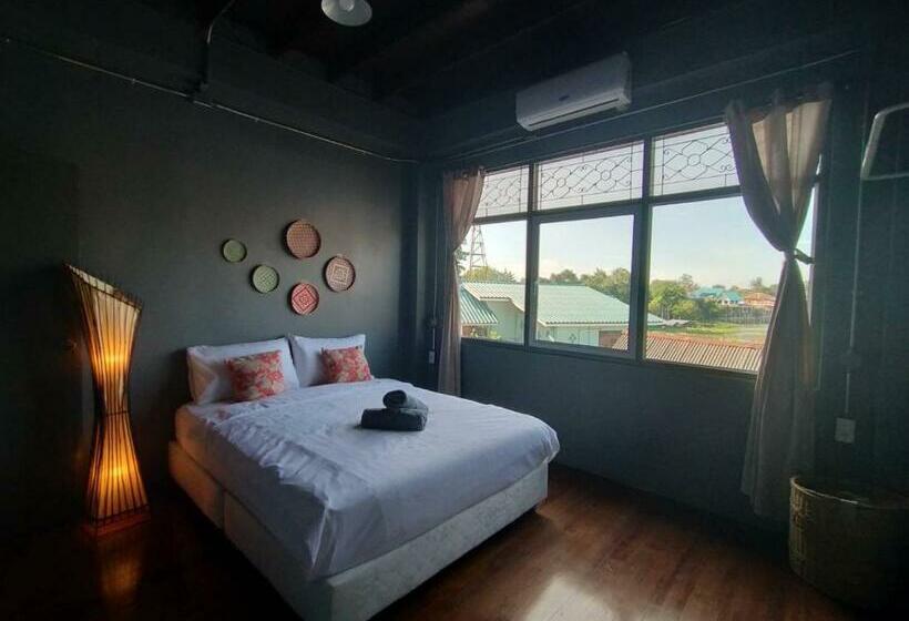 بنسيون Tharuadaeng Old City Ayutthaya ท่าเรือแดง กรุงเก่า อยุธยา