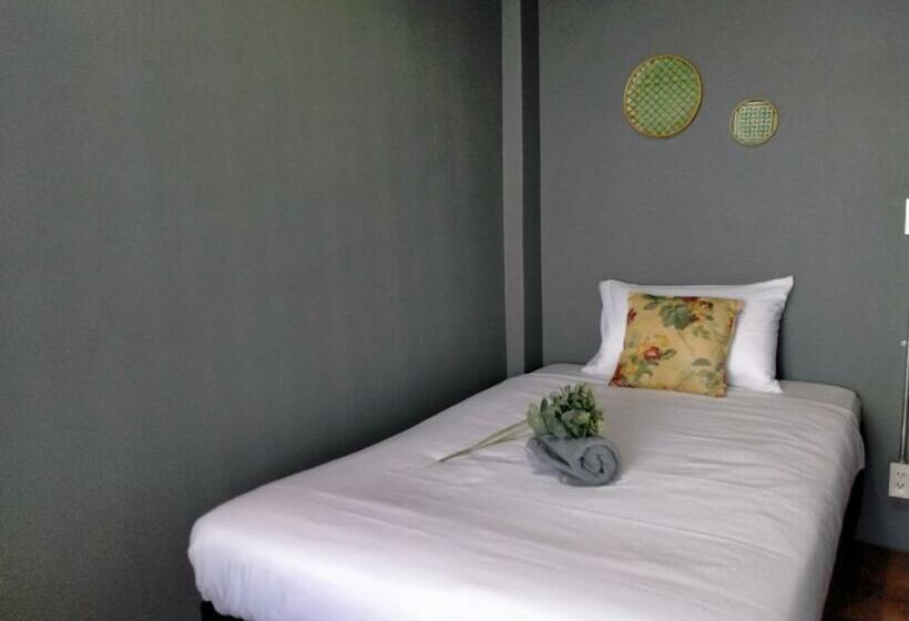 بنسيون Tharuadaeng Old City Ayutthaya ท่าเรือแดง กรุงเก่า อยุธยา