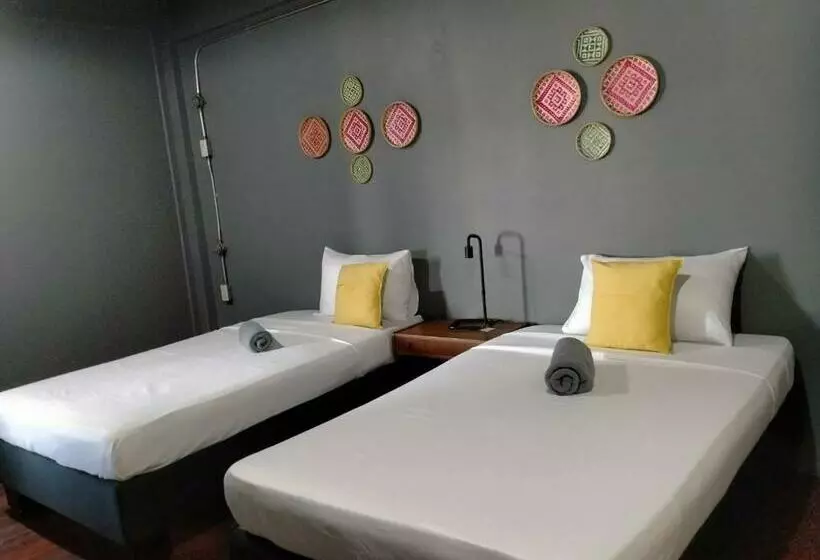 ペンション Tharuadaeng Old City Ayutthaya ท่าเรือแดง กรุงเก่า อยุธยา