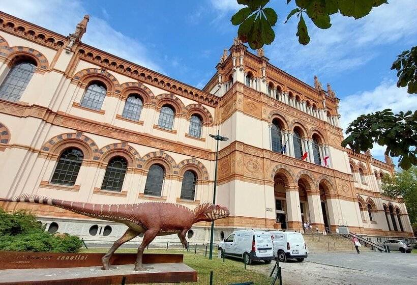 膳宿费 Vico Fashion District