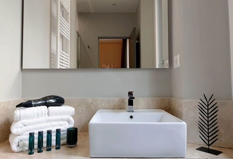 膳宿费 Vico Fashion District