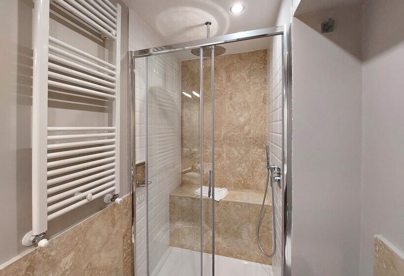 膳宿费 Vico Fashion District