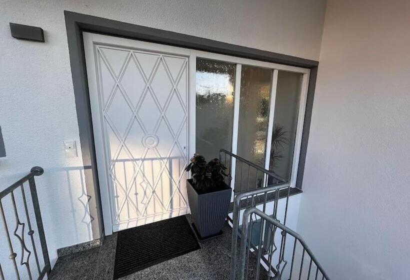 Schöne 110 Qm Große Moderne Und Helle Wohnung