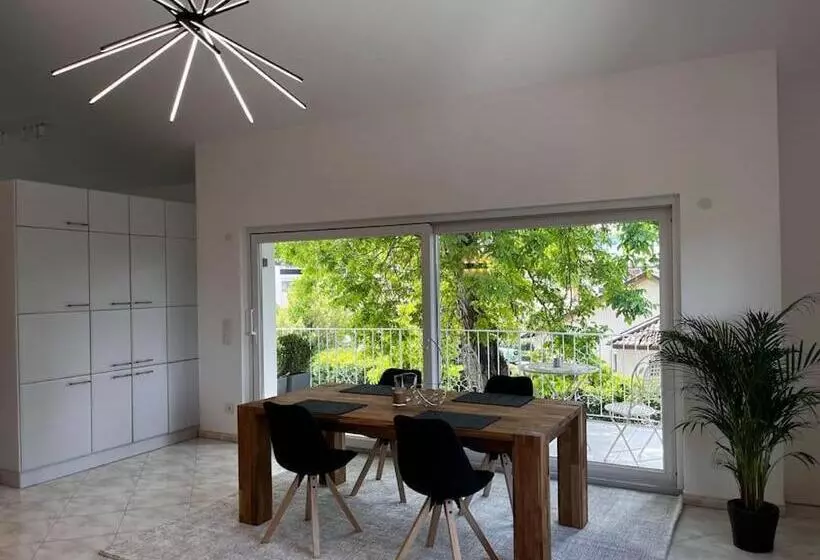 Schöne 110 Qm Große Moderne Und Helle Wohnung