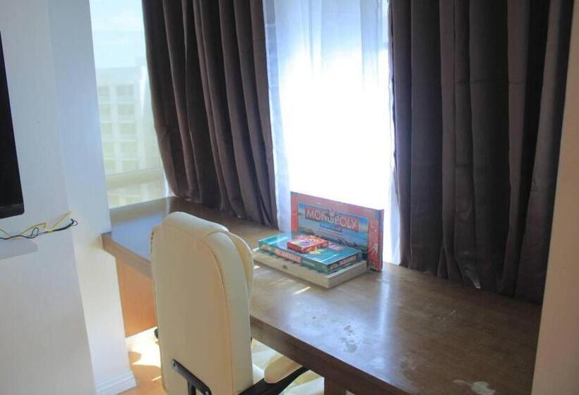 A2j Bgc Luxury 1br Suite Near Burgos Circle & Mall