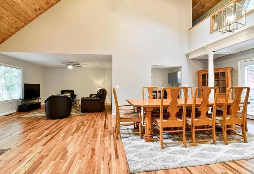 Black Mountain Beauty