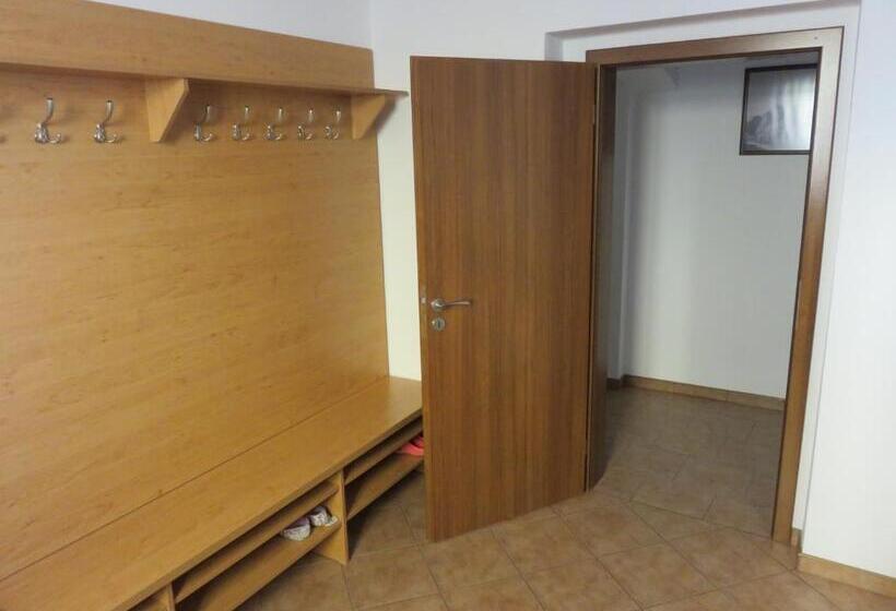 膳宿费 Penzion A Restaurace U Pošů