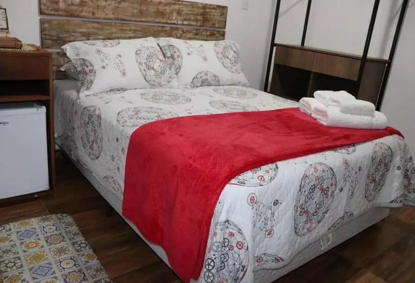 پانسیون Pousadinha Vila Valentina