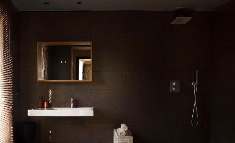 مبيت وإفطار La Perle Rouge A Panazol