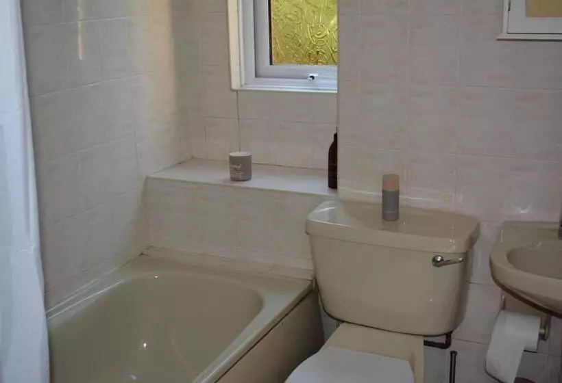 Central Apartment 3b