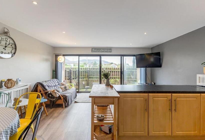 Central Apartment 3b