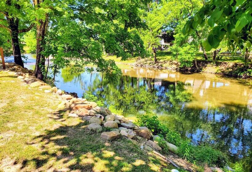 Hanky Panky 1 Bedroom On The River Pet Friendly With Fee Free Activity Tickets!