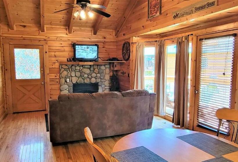 Hanky Panky 1 Bedroom On The River Pet Friendly With Fee Free Activity Tickets!