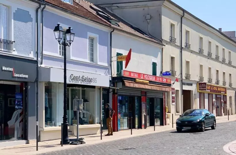 Maison Charmante A Montgeron Avec Terrasse