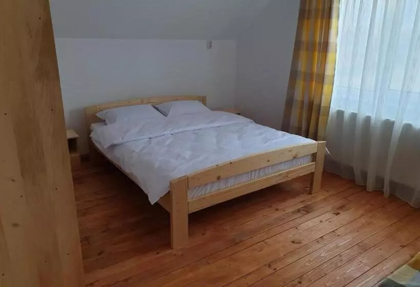 ペンション Casa Moglador