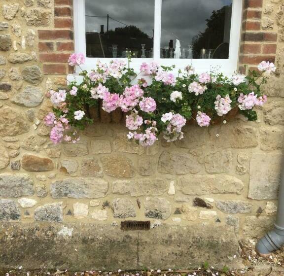 צימר Stroud House