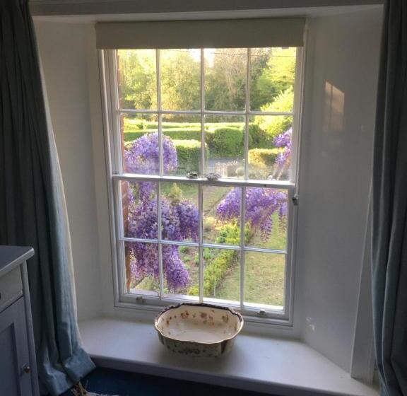 צימר Stroud House