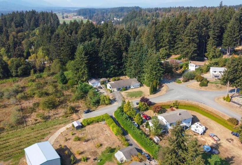 Cowichan Valley Country Escape
