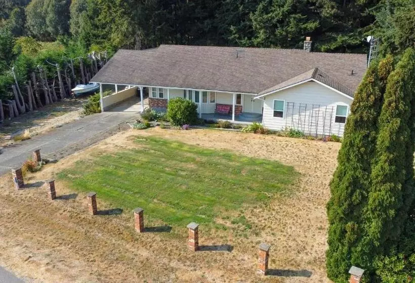 Cowichan Valley Country Escape
