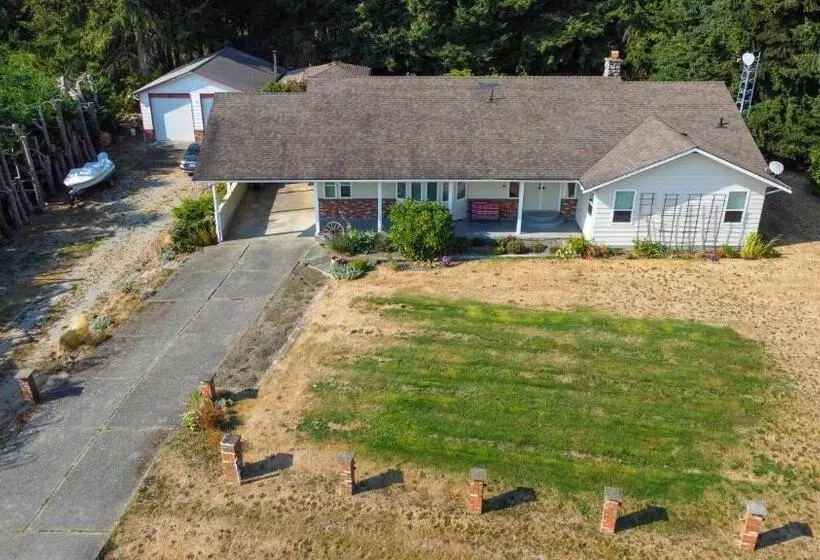 Cowichan Valley Country Escape