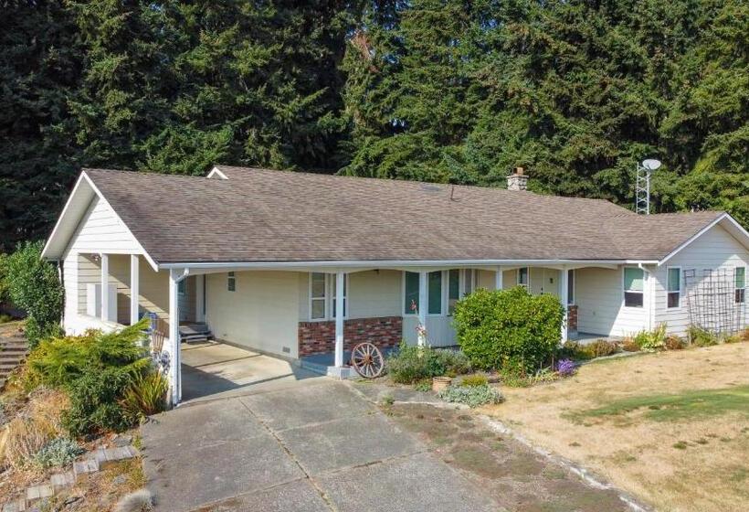 Cowichan Valley Country Escape