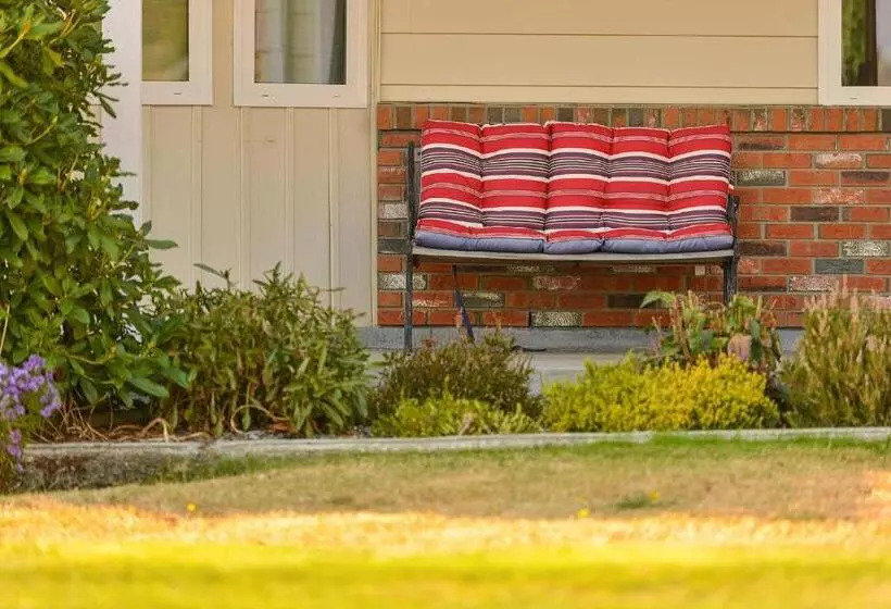 Cowichan Valley Country Escape