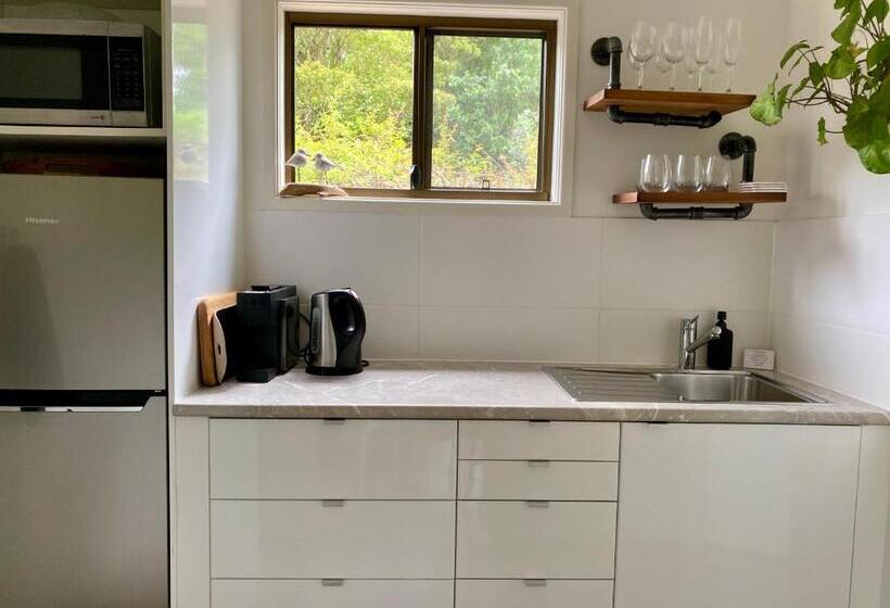 پانسیون Maleny Lake Cottages