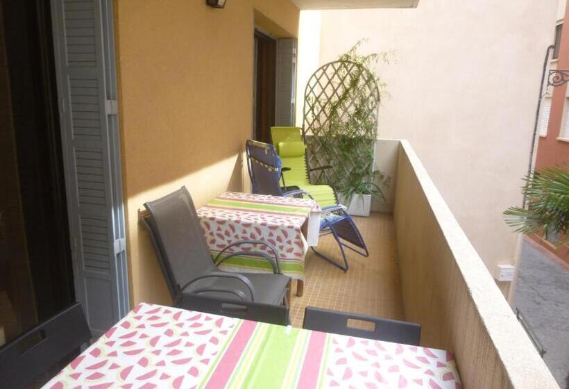 Sanary   Zone Piétonne   Clim   2 Chambres 4 à 6 Personnes   Wifi