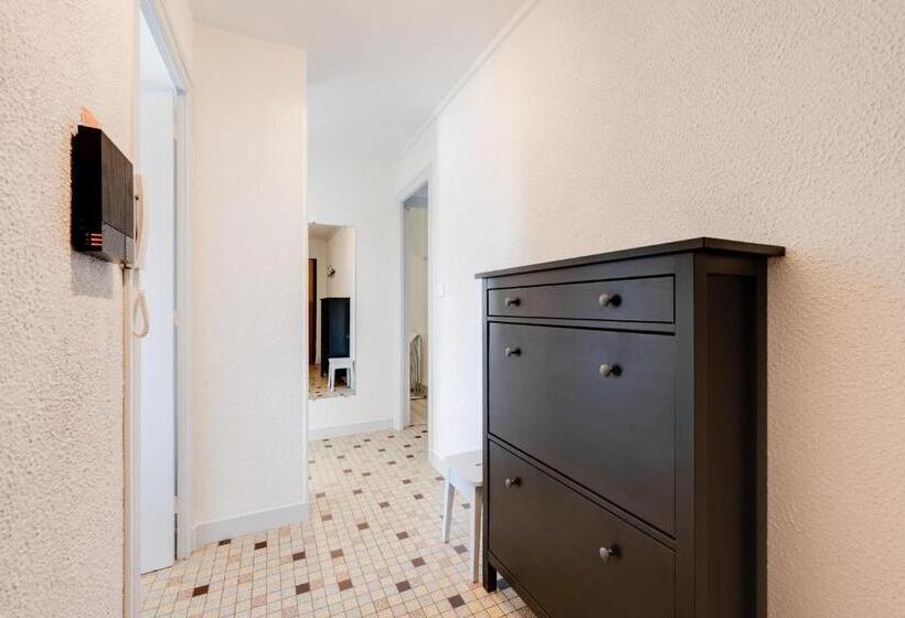 The Bells Charming T2 Near The Lake